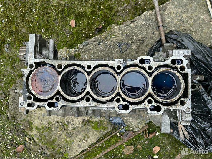 Двигатель volvo 850 в5252с 1994г