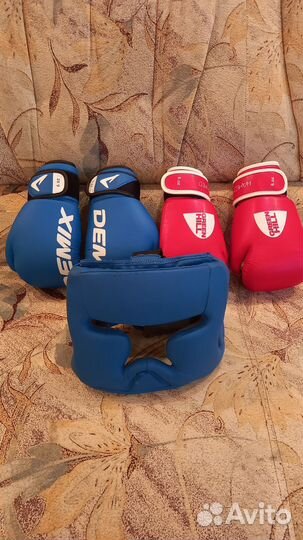 Боксерские перчатки