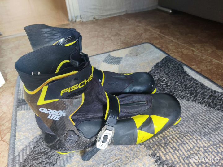 Лыжные ботинки fischer carbonlite