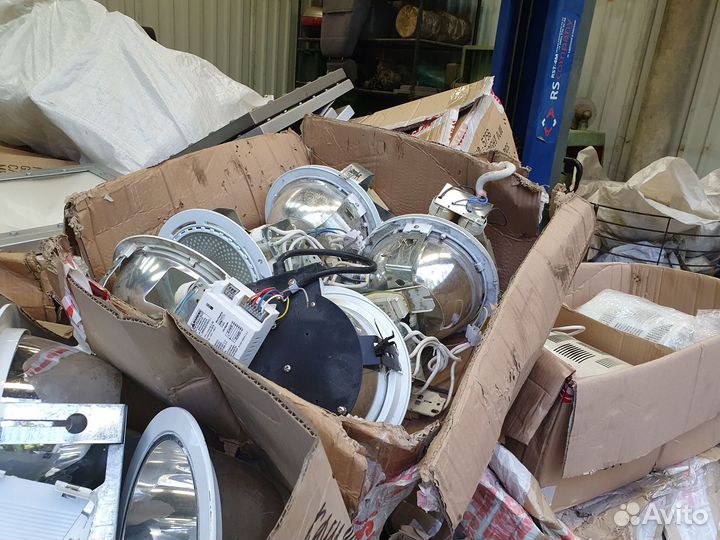 Лампы освещения, трековые светильники (возможен об