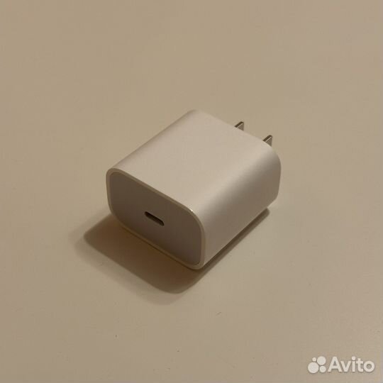 Адаптер Apple 20W (американская вилка)