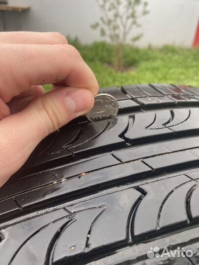 Roadstone Classe Premiere CP672 215/60 R17 96H