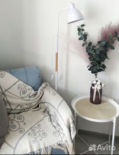 Торшер-светильник современный