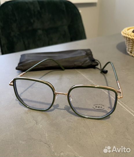 Солнцезащитные очки