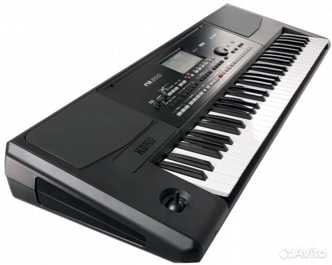 Korg PA300 синтезатор