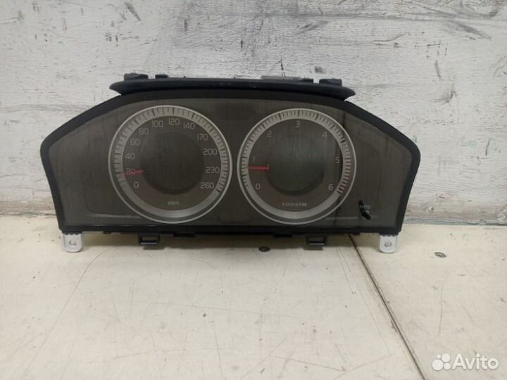 Панель приборов Volvo Xc60 2010