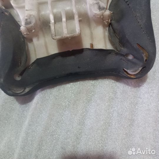 Сиденье переднее Suzuki gsxr 600/750 97-99