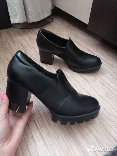 Новые Туфли женские 37 размер