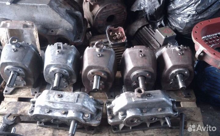 Мотор-Редукторы /Редуктора /Тельферы /лот ynalc 49