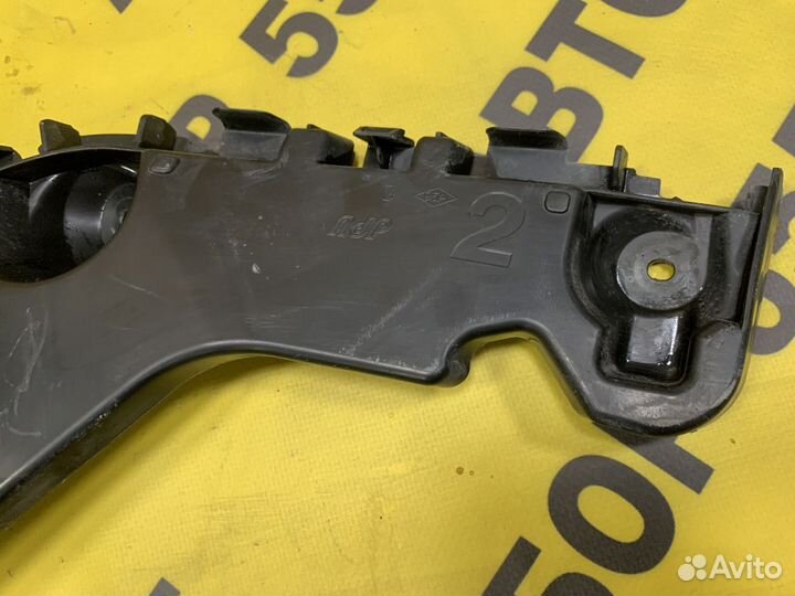 Кронштейн заднего бампера левый Renault Duster