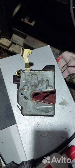 Замок двери е34