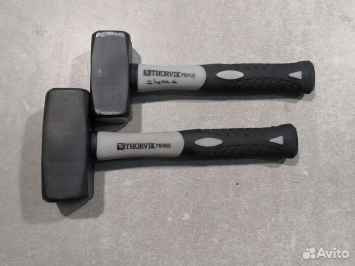 Кувалда с фиберглассовой рукояткой 1.25 кг thorvik