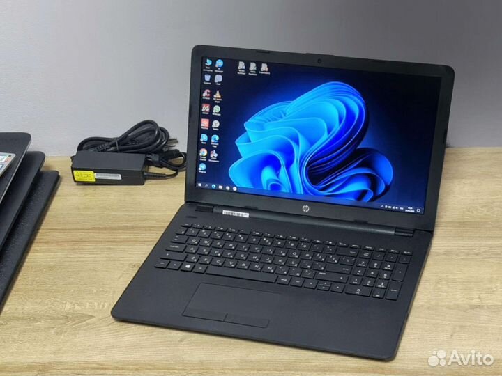 Свежий Быстрый Ноутбук HP SSD