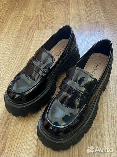 Лоферы женские