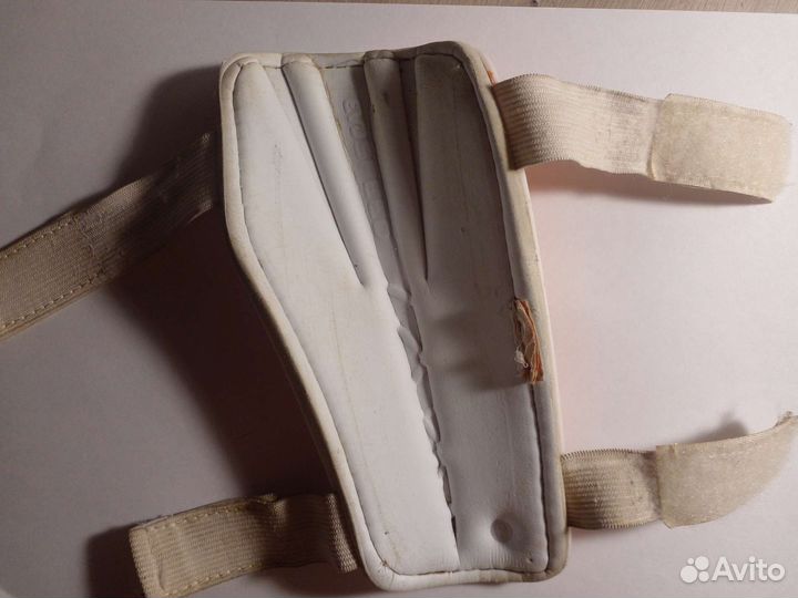 Футбольные щитки Puma