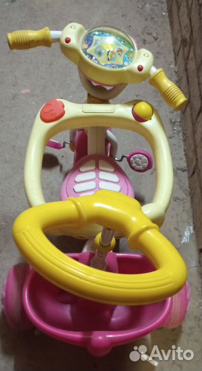 Детский трехколесный велосипед