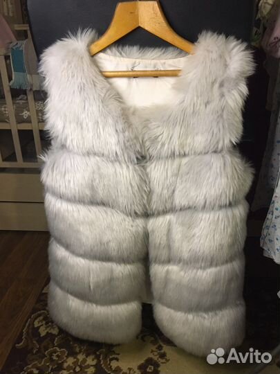 Меховая жилетка из песца