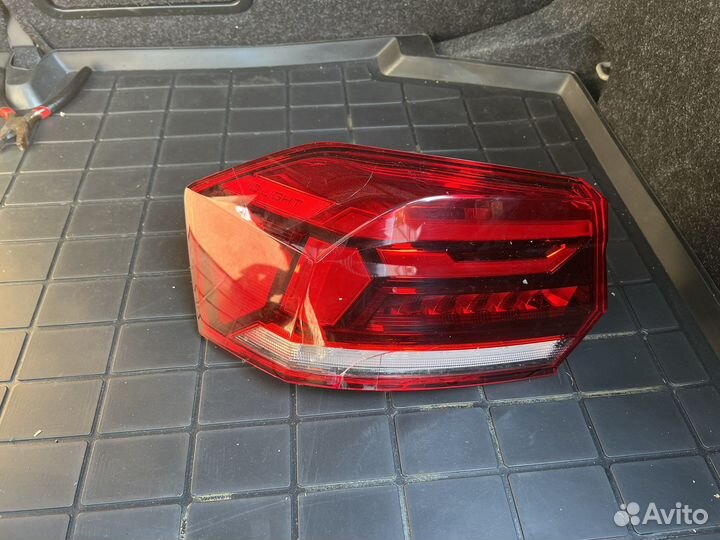 Фара задняя левая volkswagen polo 6 liftback