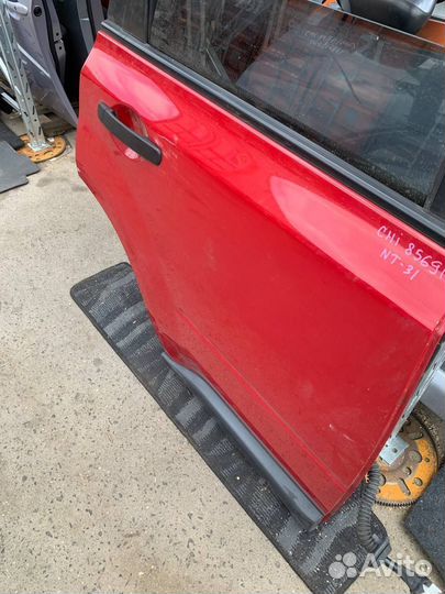 Правая задняя дверь Nissan X-Trail T31 из Японии