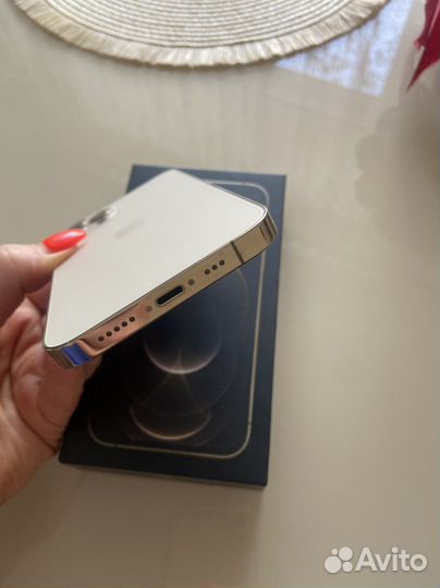 Телефон iPhone 12 Pro 256 гб