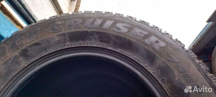 Bridgestone Ice Cruiser 7000 265/65 R17