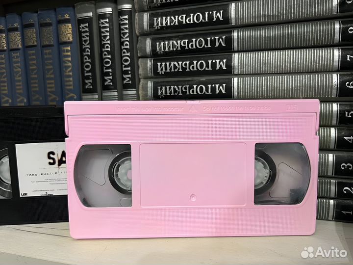 Розовая VHS кассета / ночник