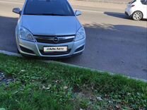 Opel Astra 1.6 MT, 2013, 167 000 км, с пробегом, цена 785 000 руб.