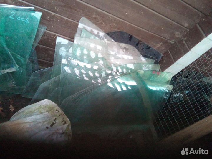 Стекло двери Ниссан Альмера Классик