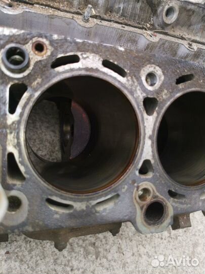 Блок двигателя Toyota Harrier MCU10 1mzfe 1999