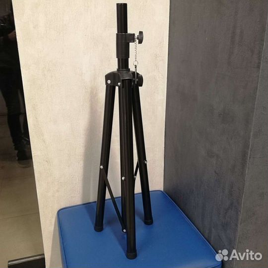 Штатив для колонок