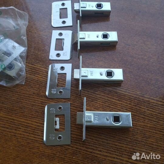 Врезные защёлки для межкомнатных дверей