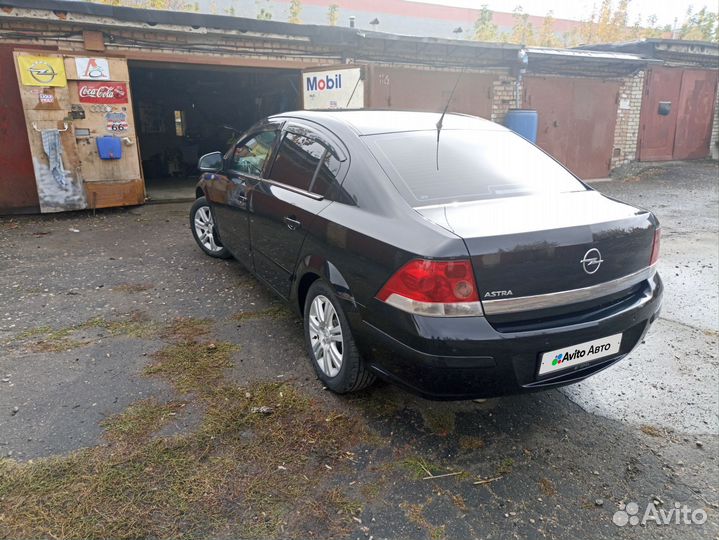 Opel Astra 1.6 МТ, 2011, 150 000 км