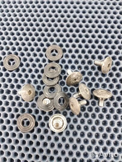 Suzuki RF900R T703 болты, шайбы кл. крышки