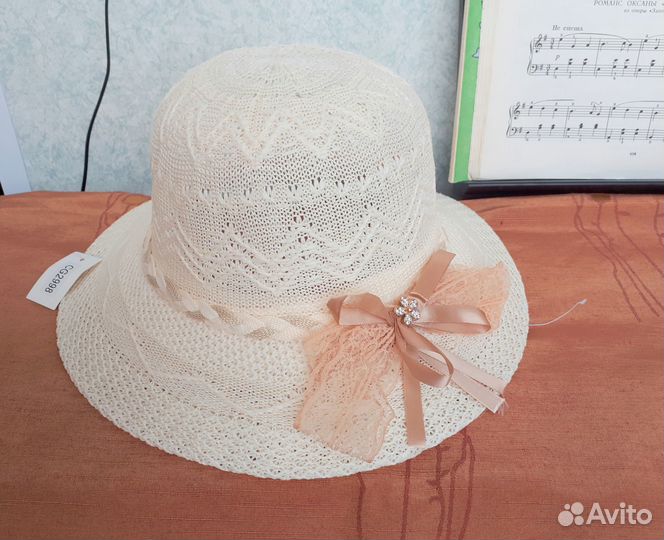 Новая женская шляпка