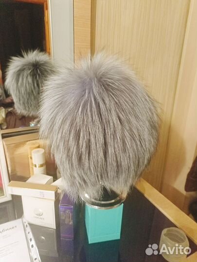 Женские меховые шапки