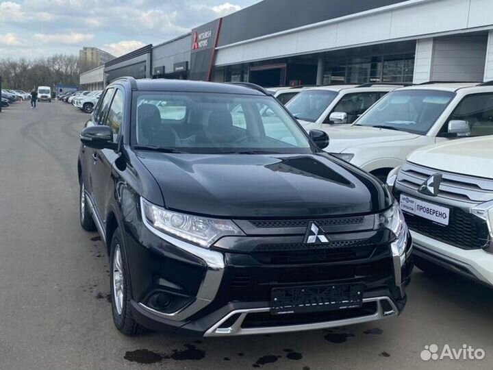 Mitsubishi Outlander 2.0 CVT, 2022
