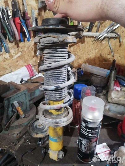 Задние стойки, амортизаторы Bilstein Subaru