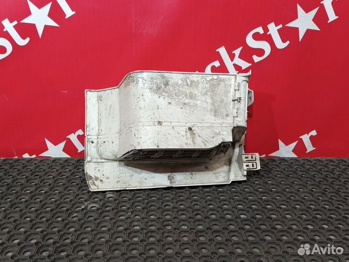 Корпус подножки левый 2018г Daf XF106