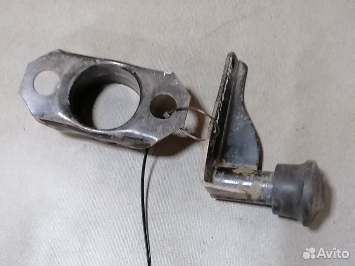 Кронштейн опоры двигателя VW Pointer 2005