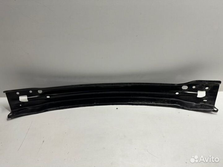 Усилитель бампера передний Toyota Camry V70/V75