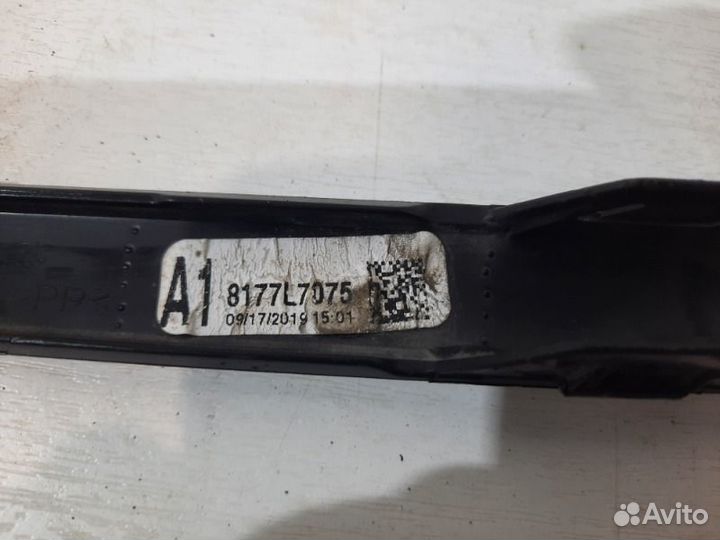 Молдинг бампера задний левый Honda Cr-V 5 2016