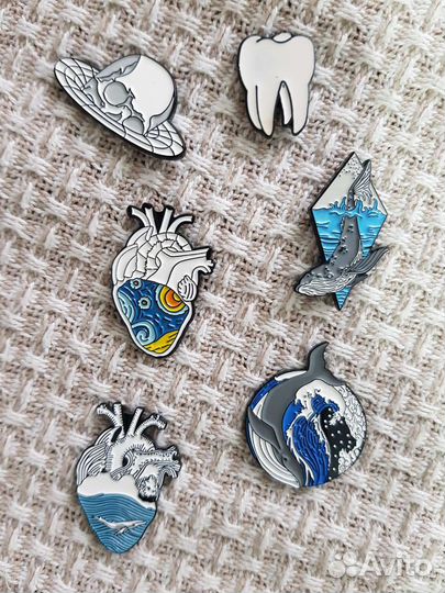 Металлические значки