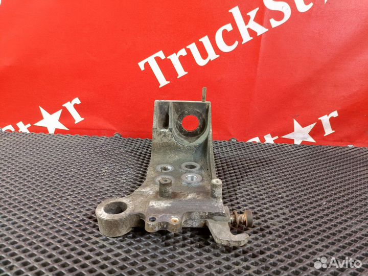 Кронштейн бампера правый Daf XF105