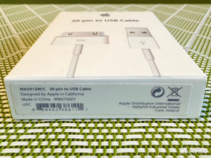 Кабель Apple 30-pin to USB Cable