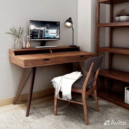 Письменный стол