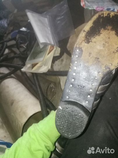 Лыжные ботинки