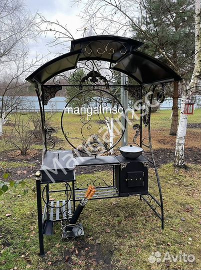 Мангал с крышей