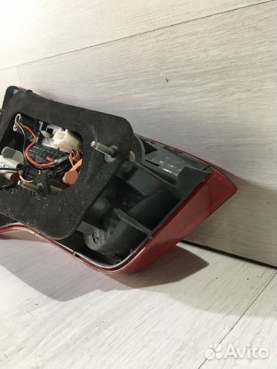 Фонарь задний внутренний KIA RIO 3 1.6 мт седан