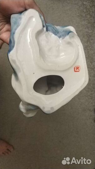 Фарфоровая статуэтка 