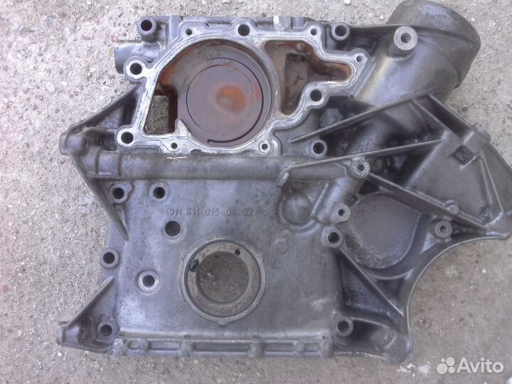 Крышка двигателя Мерседес 210 220